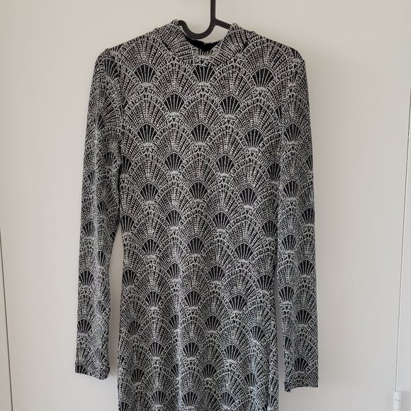Backless, long sleeve party dress - art deco inspired sparkly silver and black - Picture 1 of 3